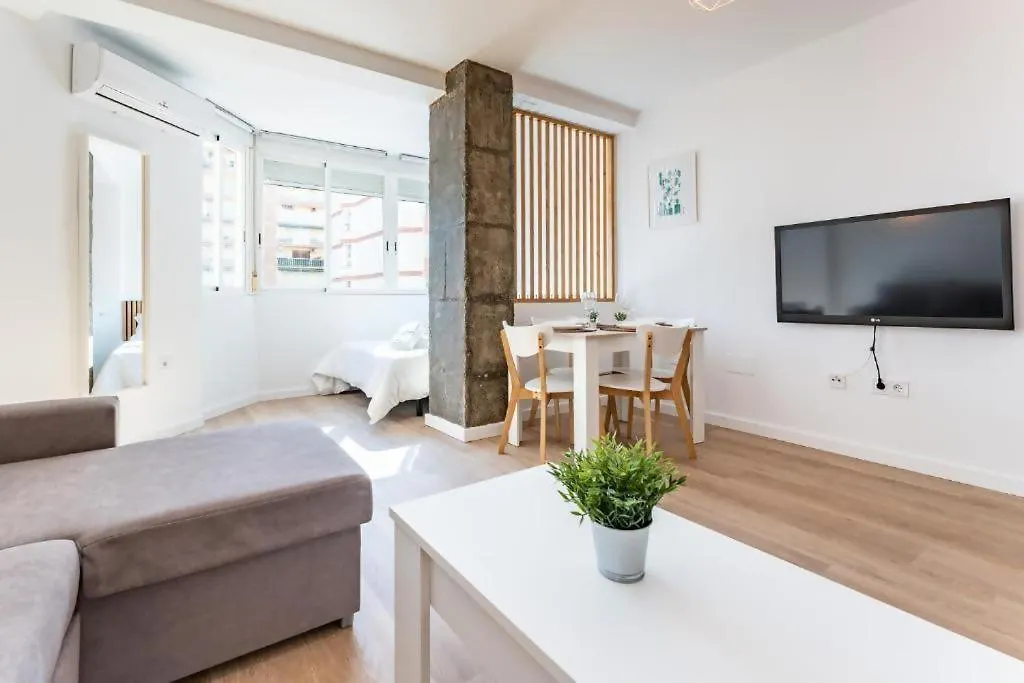 Super Loft Plazamar Torre Del Mar 2 Huesped Playa Apartamento